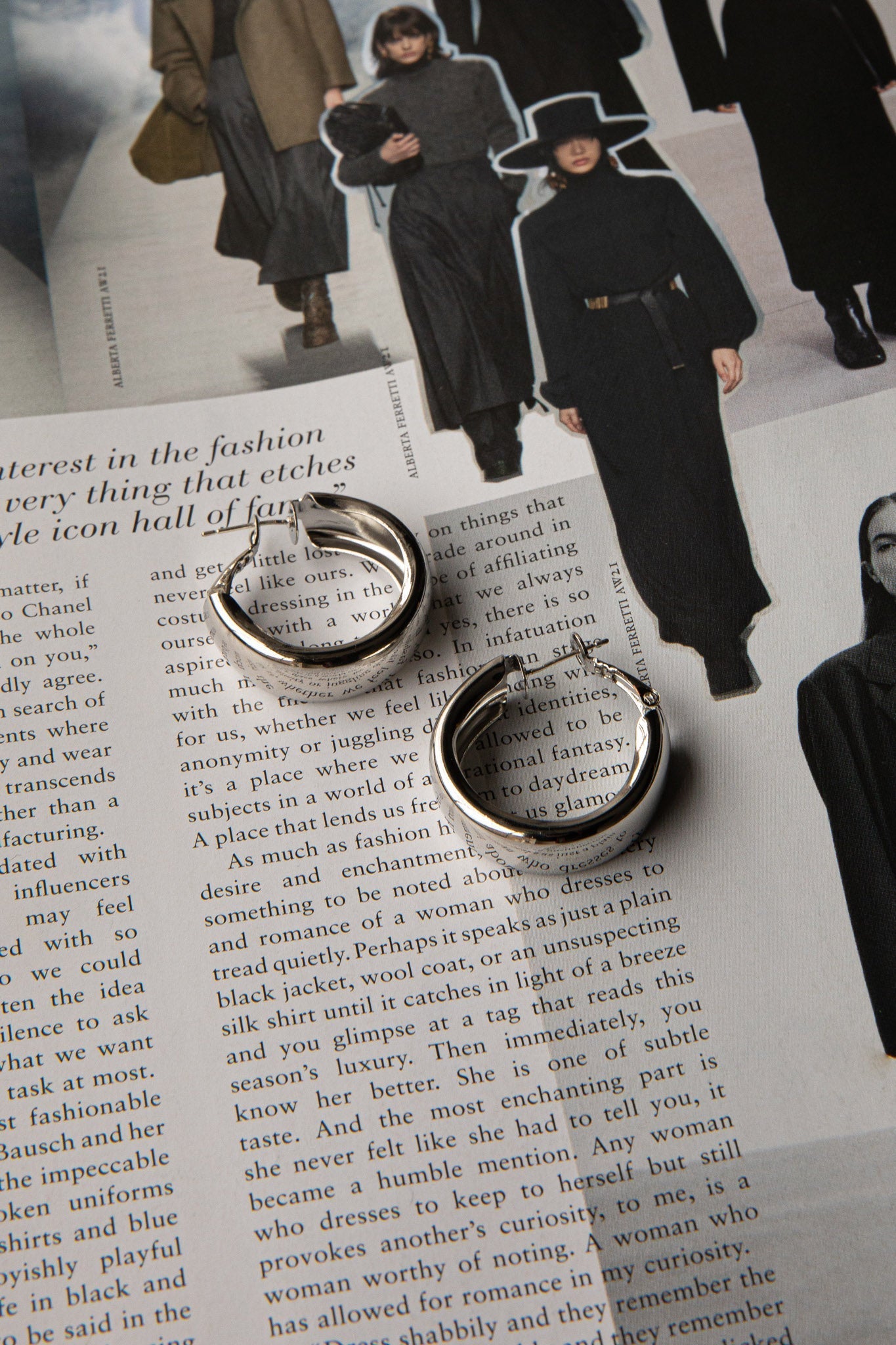 Osiris Hoop Earrings Silver