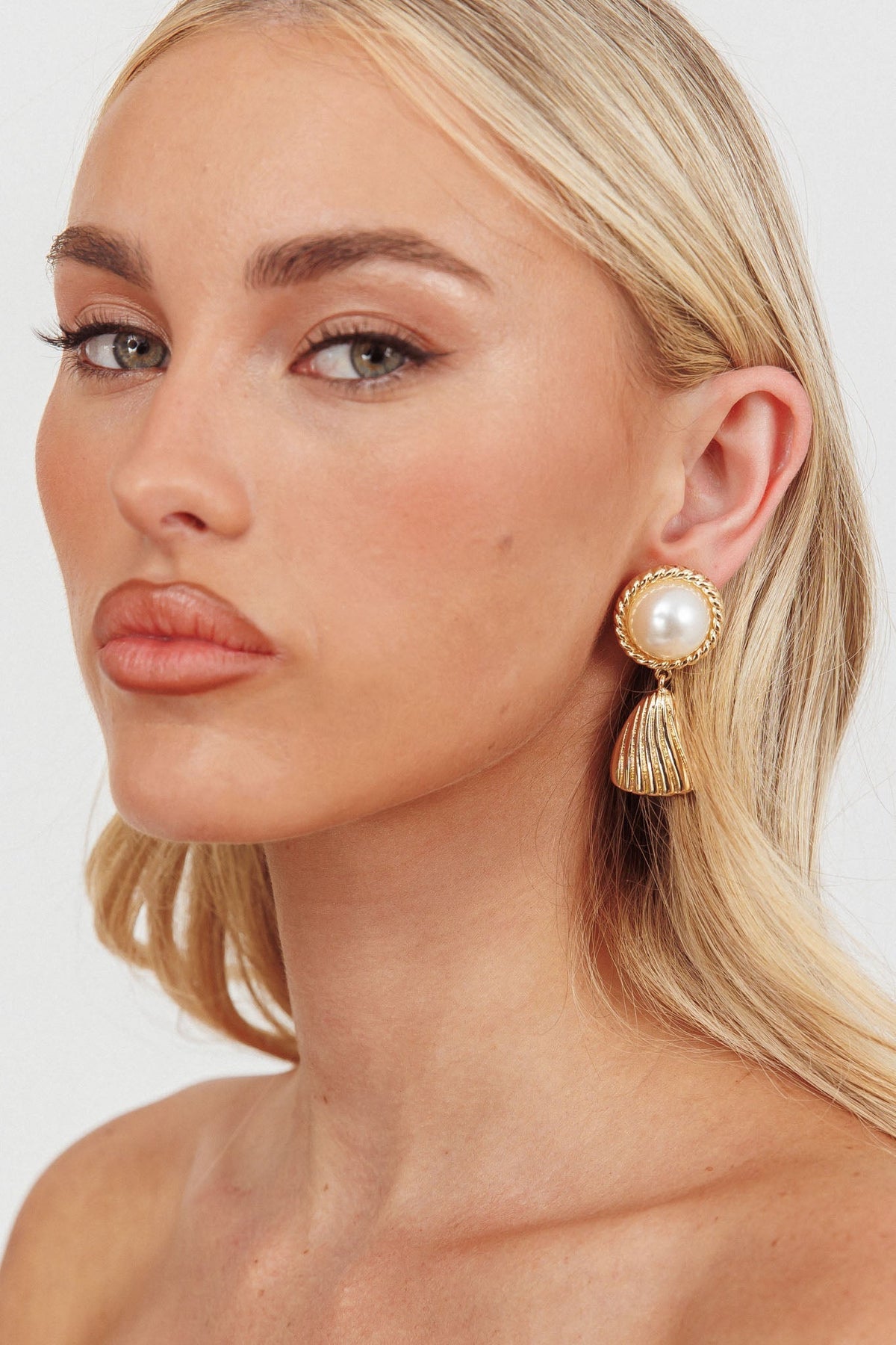 Valentina Tassel Pearl Earrings Gold/Pearl