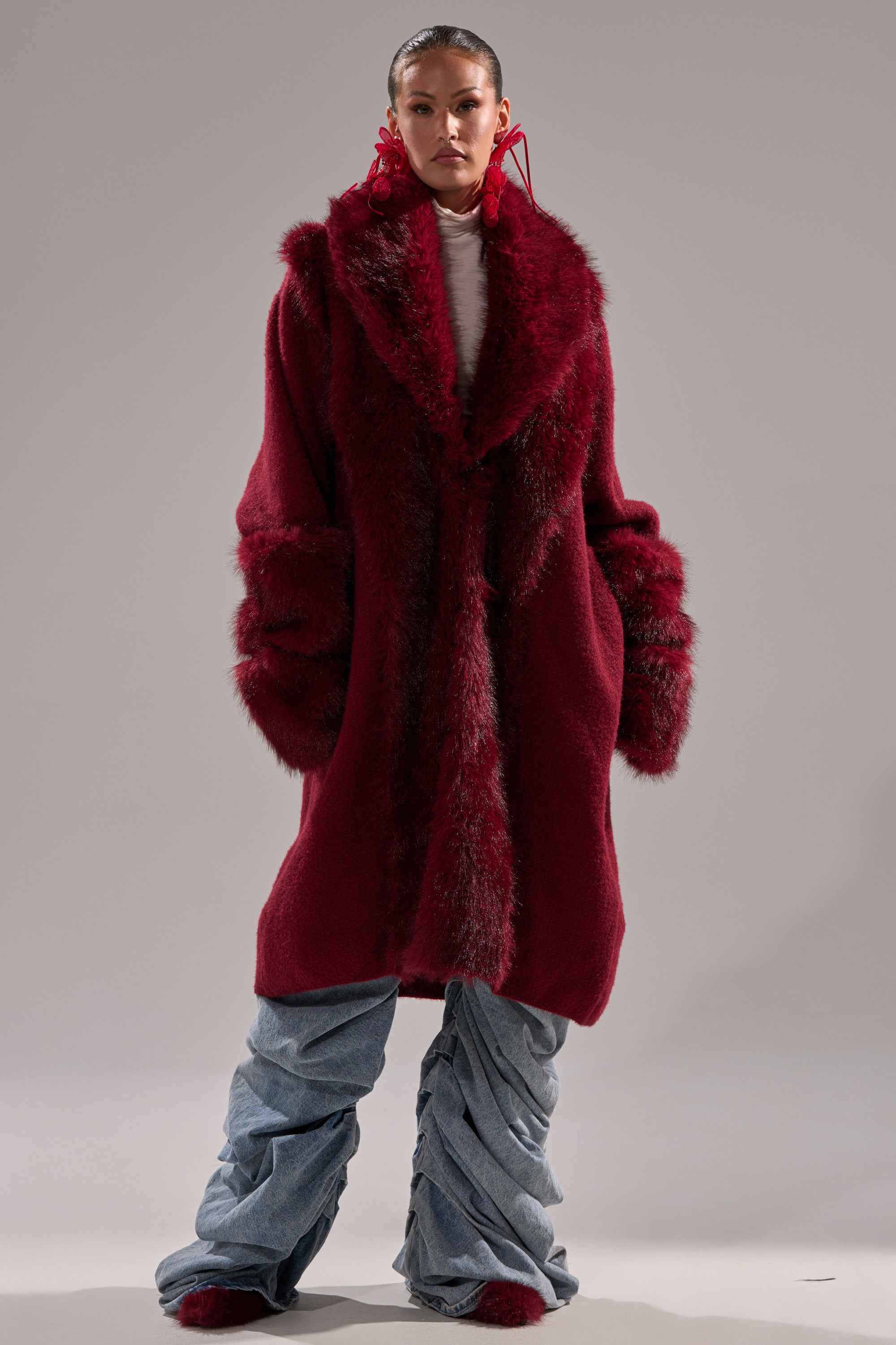 LUXE LIFE FUR CARDIGAN IN BURGUNDY